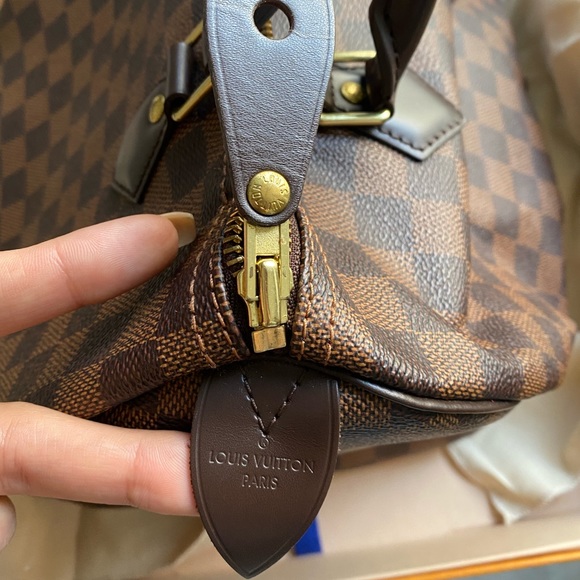 Authentic Louis Vuitton Speedy 30! - Picture 12 of 16
